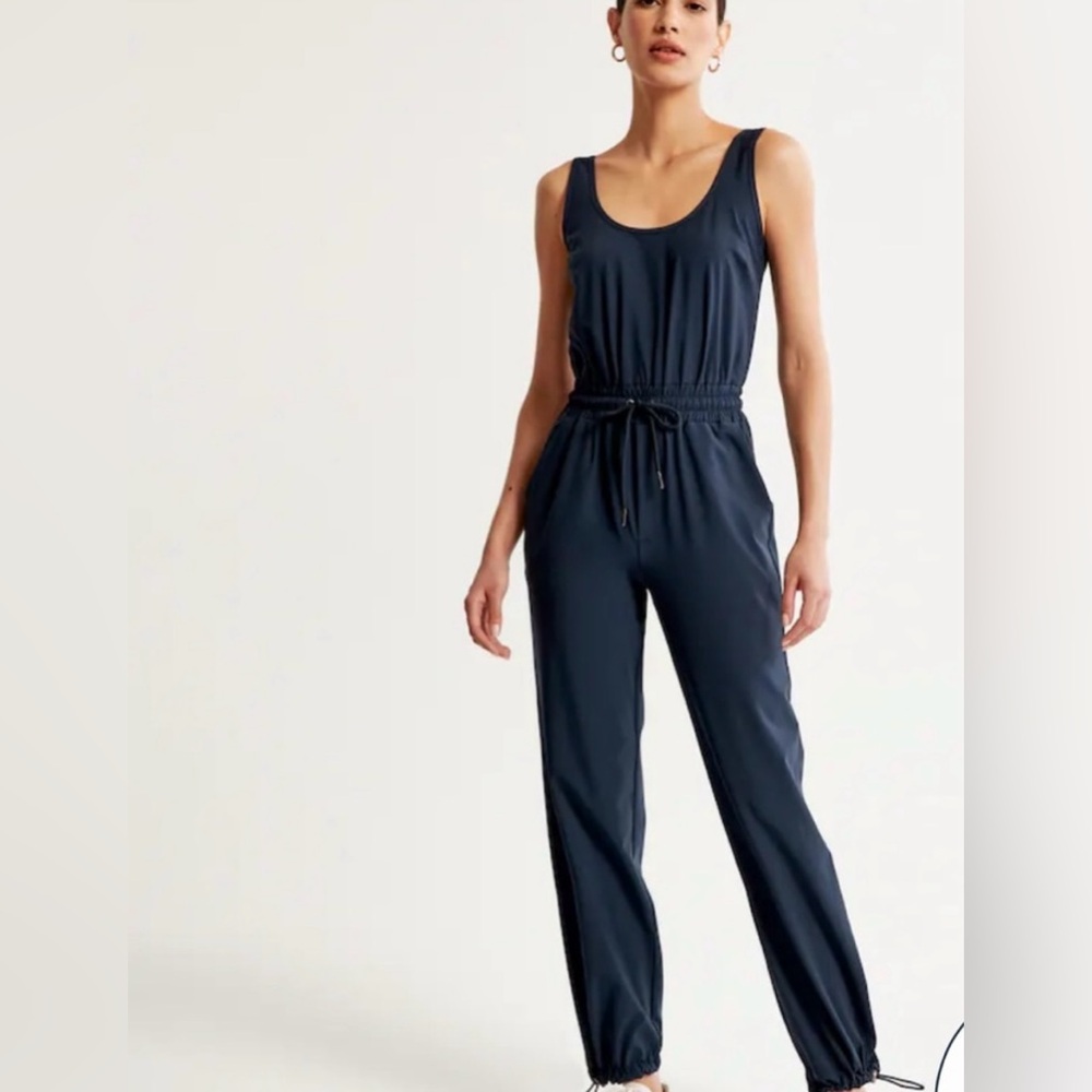 Abercrombie & Fitch A&F Navy Blue Sleeveless Traveler Jumpsuit Pants size xs